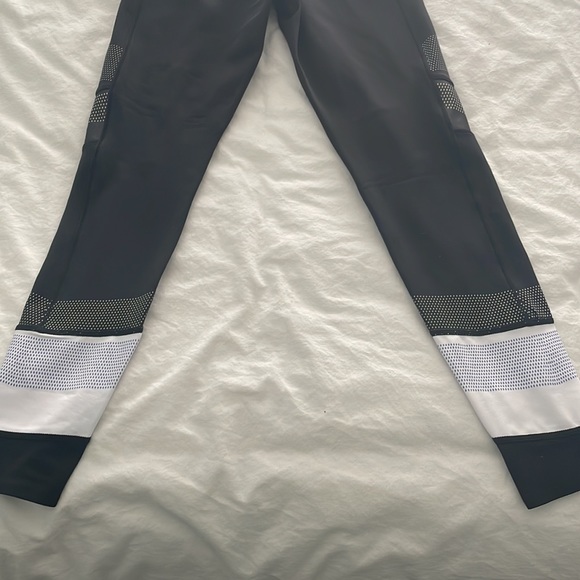 Lilybod Leggings - Picture 5 of 6